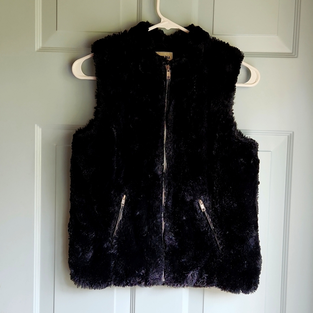 Fuzarka, Girl's, Sz 14, Black Fur Vest w Collar & 2 Zipped Pockets, Lined.